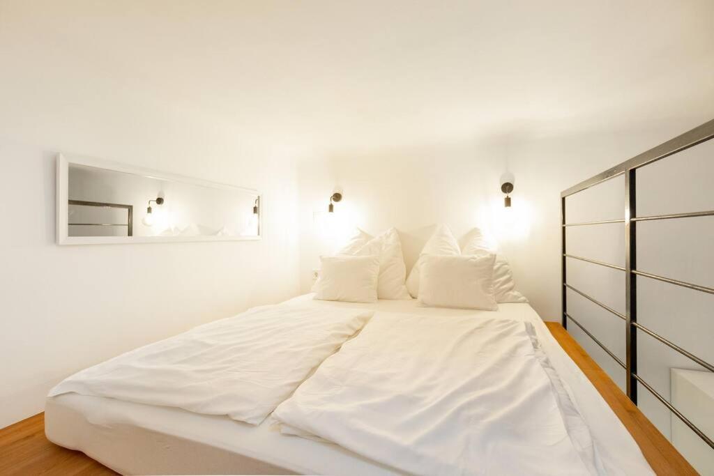 Stylish And Smart Apartment In The Center Budapest Exterior foto